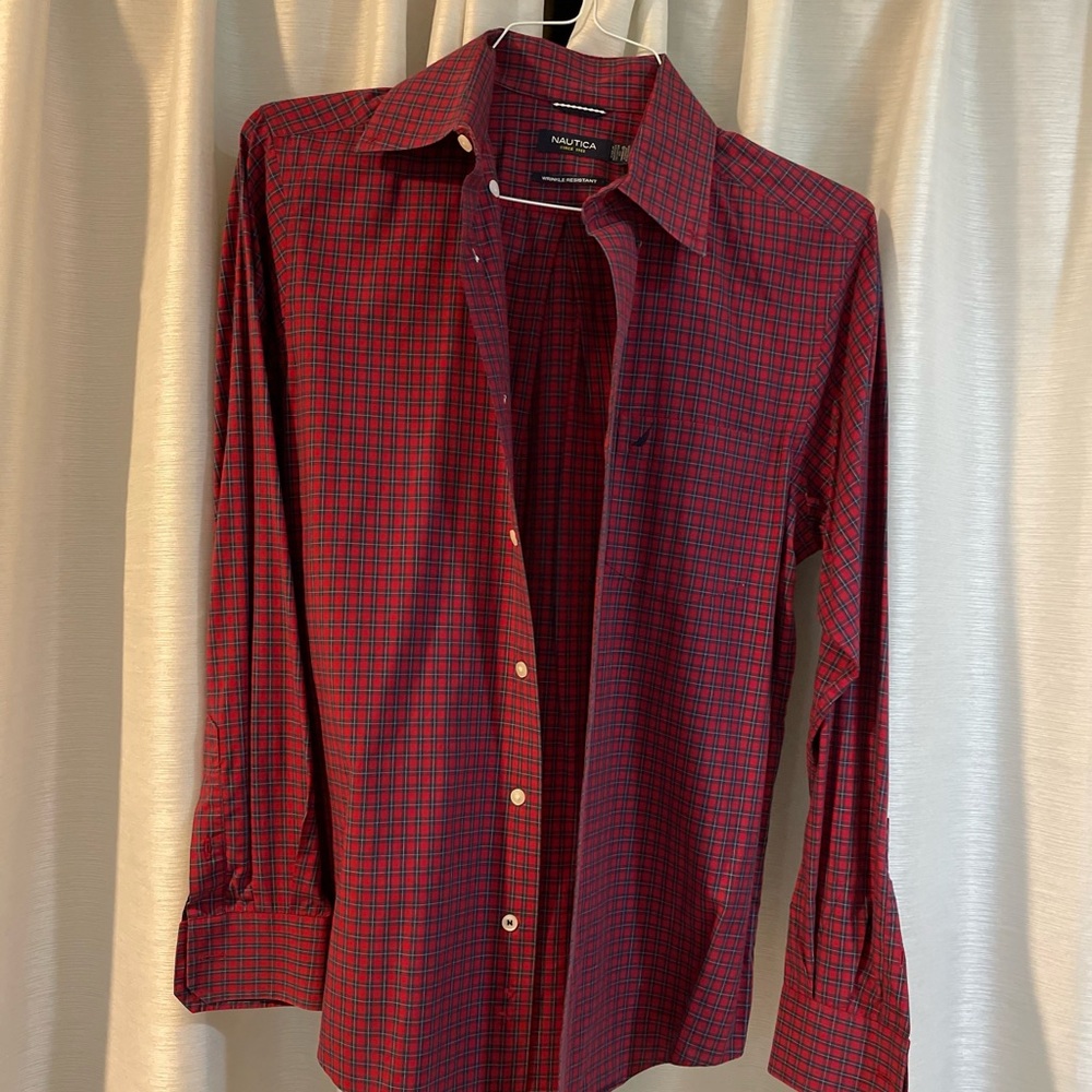 Nautica wrinkle resistant red/navy plaid men’s shirt